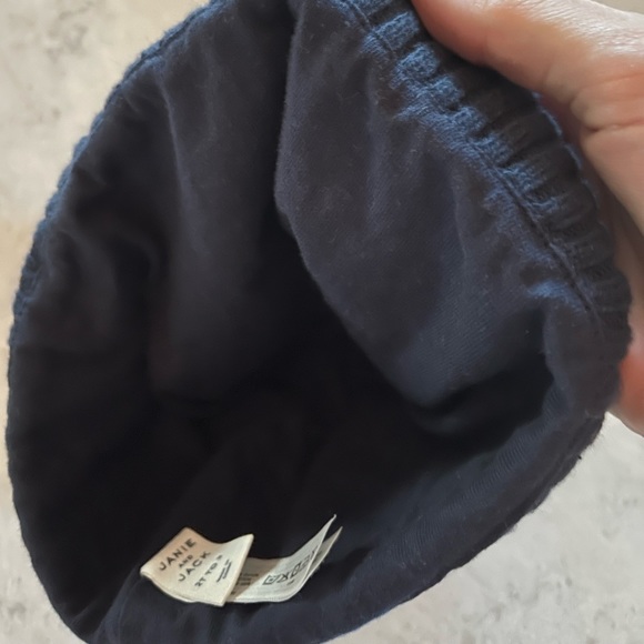 Janie and Jack beanie, size 2T to 3 - Picture 2 of 4